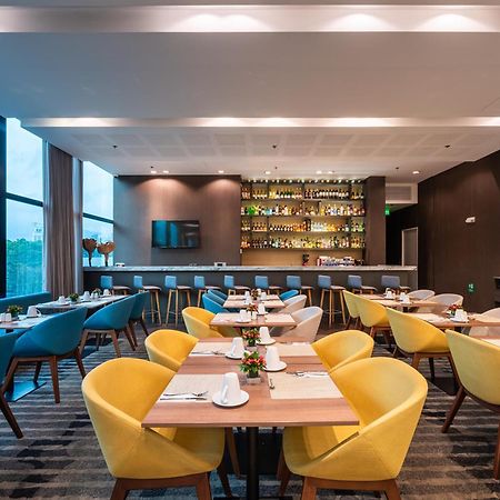 Hotel Estelar Square Меделин Екстериор снимка