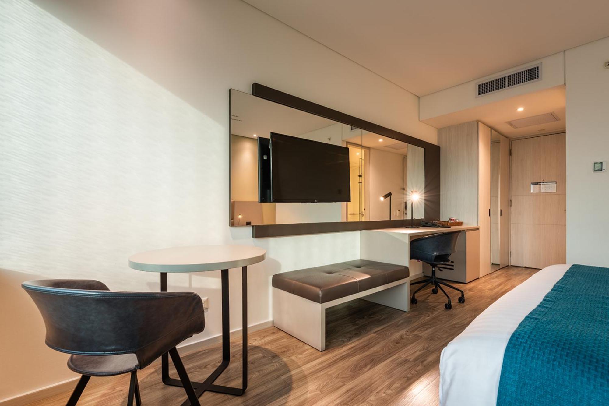 Hotel Estelar Square Меделин Екстериор снимка