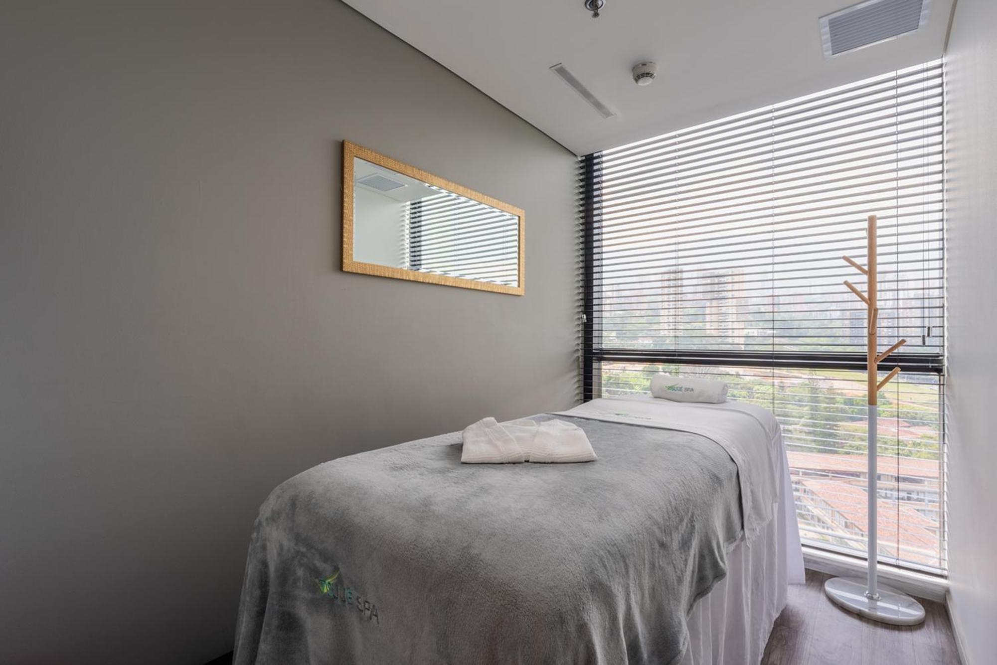 Hotel Estelar Square Меделин Екстериор снимка