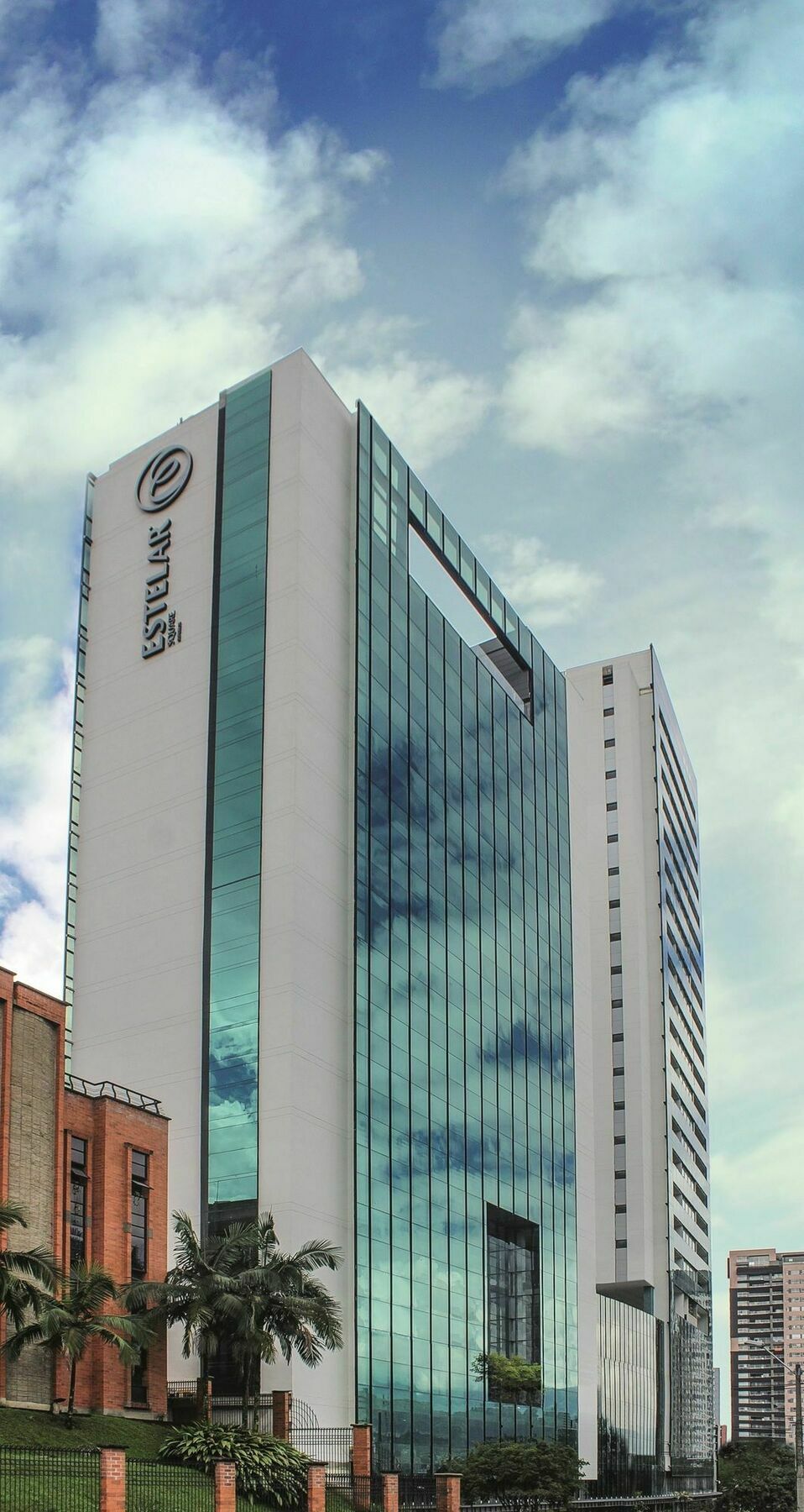Hotel Estelar Square Меделин Екстериор снимка